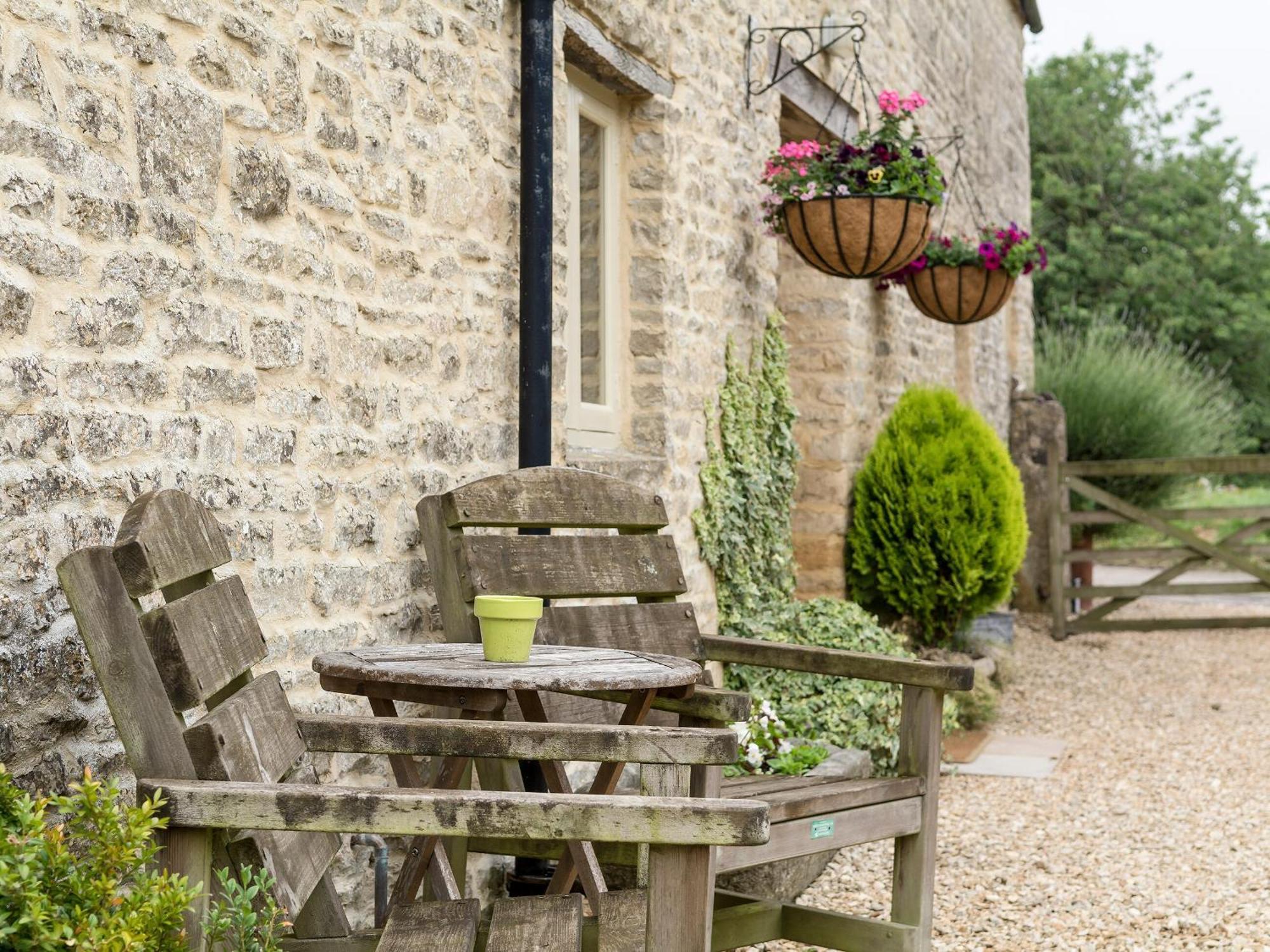 Flowers Barn Villa Daglingworth Exterior photo